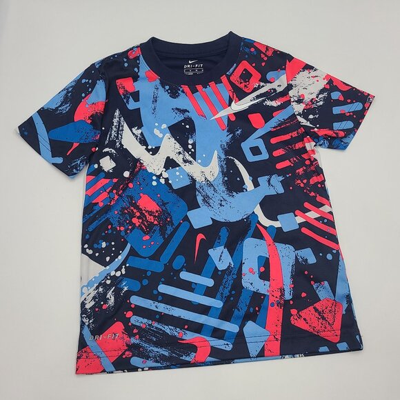 Nike boys' Dri-Fit tee and shorts set size 6 - Picture 2 of 8